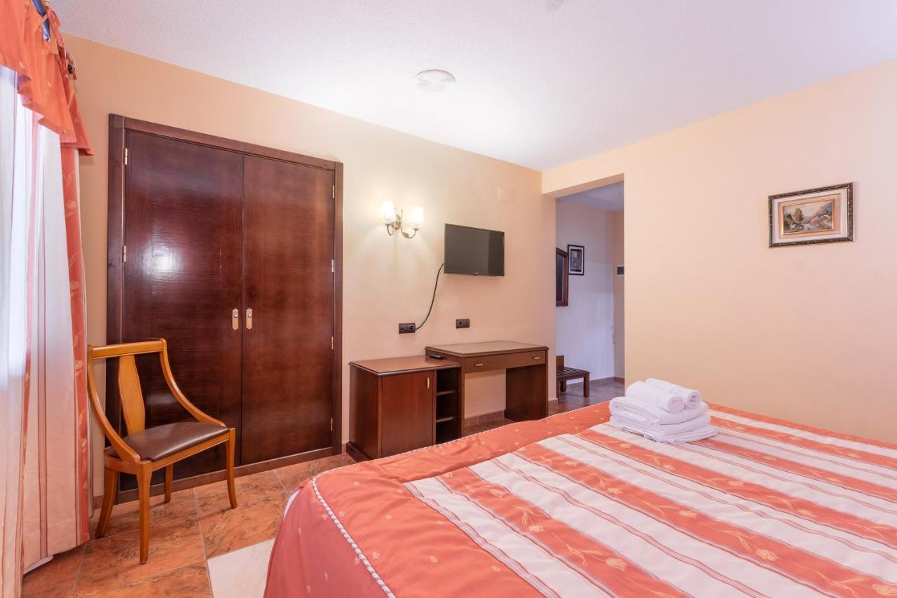 Hotel Puerta De Javalambre La Puebla De Valverde Exteriér fotografie